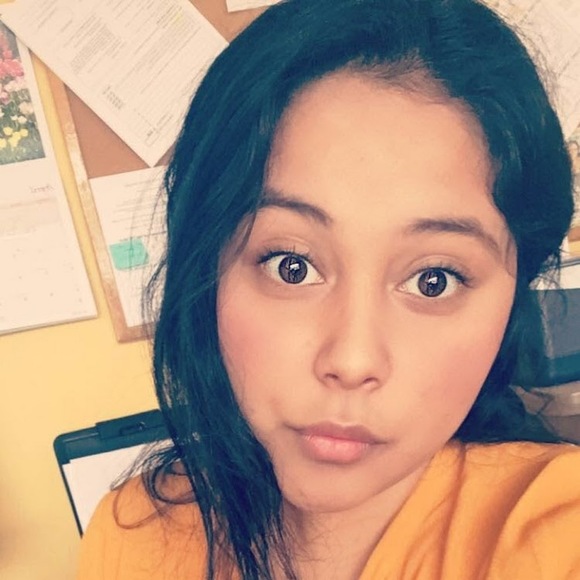 Meet your Posher, Zuri - Picture 1 of 1